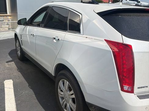 Used 2011 Cadillac SRX Luxury FWD image 5