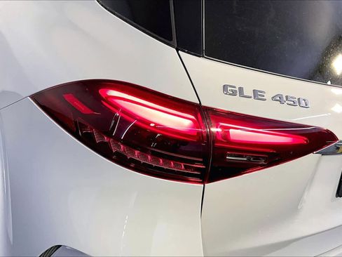 New 2026 Mercedes-Benz GLE 450 4MATIC image 5
