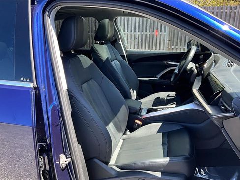 Used 2025 Audi Q5 Premium w/ Convenience Package AWD/4WD image 9