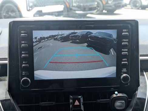 Used 2020 Toyota Corolla LE FWD image 19