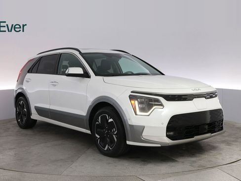Used 2023 Kia Niro Wave w/ Wave Preserve Package image 13