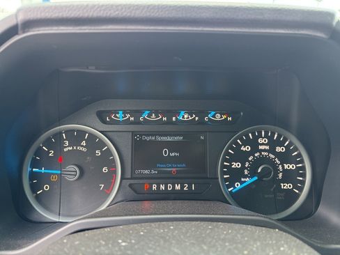 Used 2015 Ford F150 XLT w/ Equipment Group 302A Luxury image 19