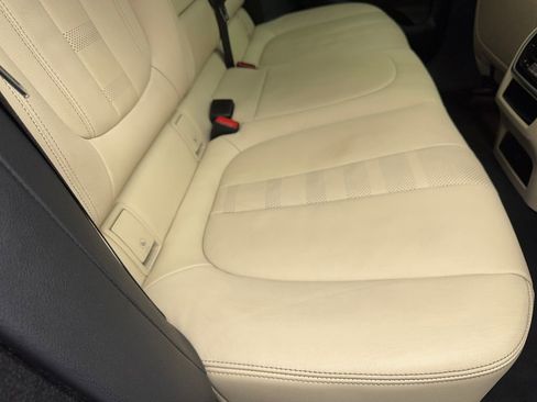 Used 2021 BMW X6 xDrive40i w/ M Sport Package image 53