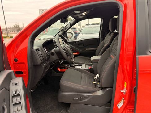 Used 2026 Nissan Frontier PRO-4X w/ Pro-4x Convenience Package image 6
