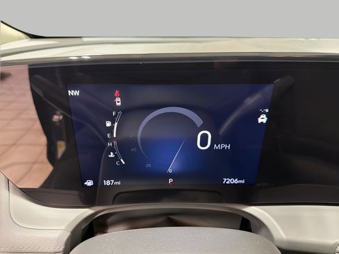 Certified 2024 Buick Encore GX Preferred w/ Comfort Package image 15