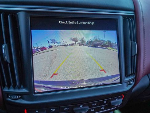 Certified 2022 Maserati Levante Modena image 16