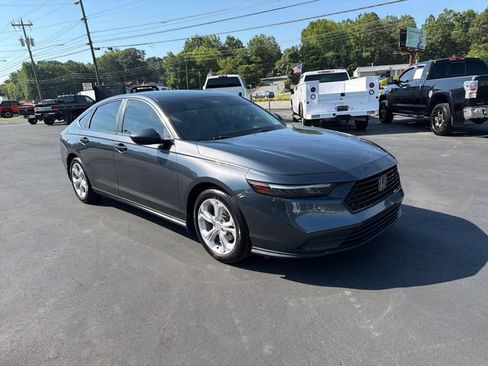 Used 2023 Honda Accord LX image 3