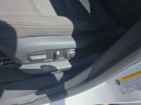 Used 2019 Chevrolet Equinox LT image 14