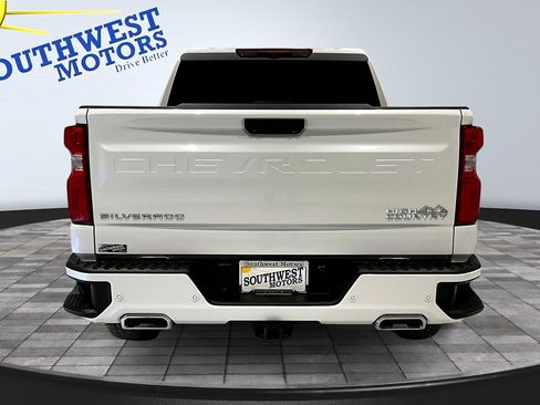 Used 2024 Chevrolet Silverado 1500 High Country AWD/4WD image 6