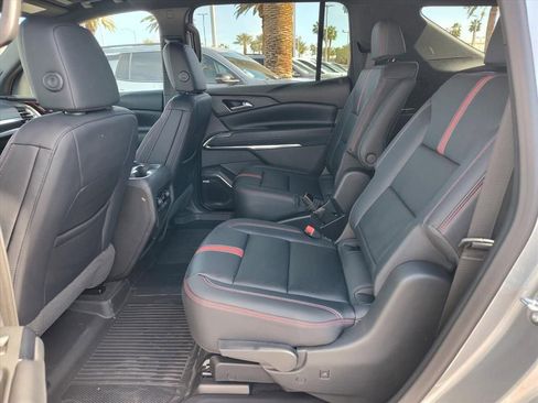 New 2026 Chevrolet Traverse RS w/ LPO, Floor Liner Package image 6