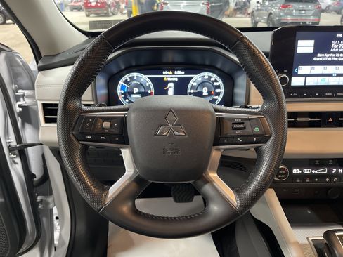 Used 2024 Mitsubishi Outlander SEL image 18