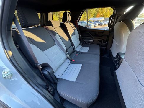 Used 2025 Toyota 4Runner SR5 image 34