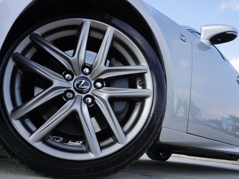 Used 2018 Lexus IS 300 F Sport image 11