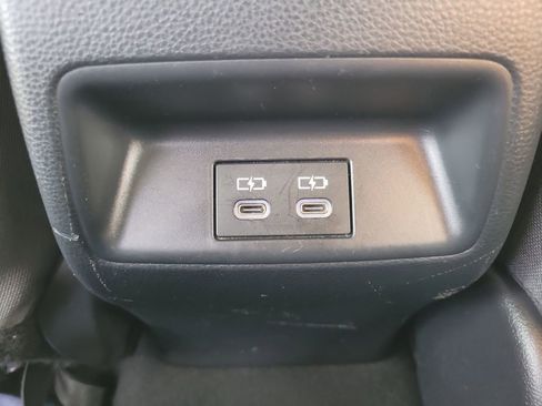 Used 2025 Toyota Corolla LE image 11