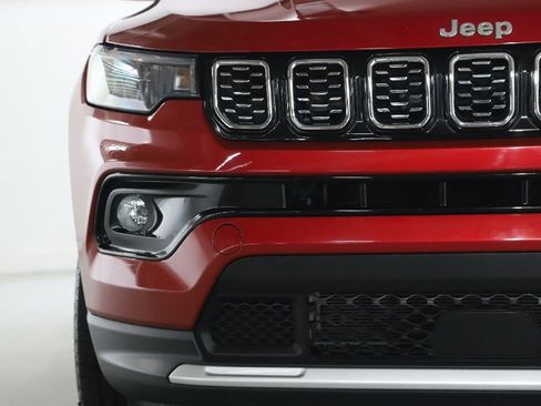 Used 2025 Jeep Compass Limited AWD/4WD image 6