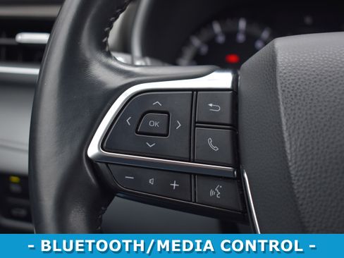 Used 2021 Toyota Highlander XLE image 13