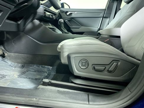 Certified 2025 Audi Q3 2.0T Premium w/ Convenience Package image 21