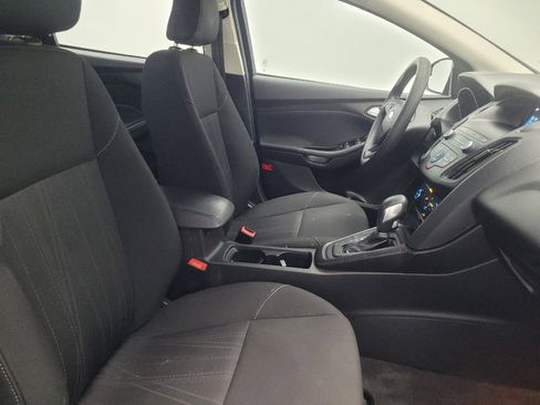 Used 2018 Ford Focus SE image 21