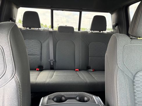 New 2026 RAM 1500 Express AWD/4WD image 15
