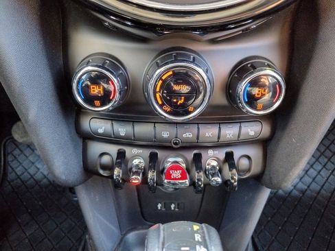 Used 2019 MINI Cooper 2-Door Hardtop image 21