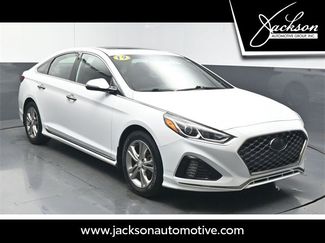 Used 2019 Hyundai Sonata Sport image 1
