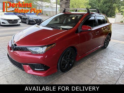 Used 2017 Toyota Corolla iM w/ All-Weather Mat Package FWD image 1