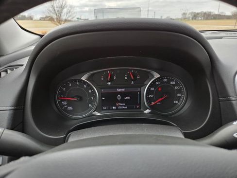 Used 2024 GMC Terrain SLT w/ Infotainment Package II image 23