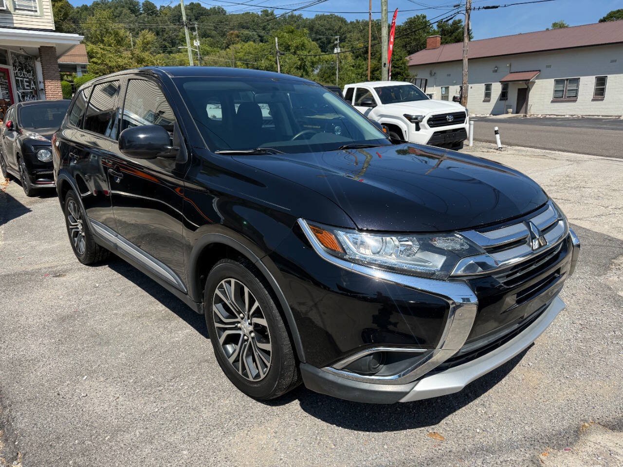 Used 2016 Mitsubishi Outlander ES FWD image 4