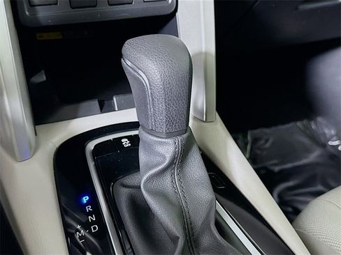 Certified 2024 Toyota Corolla Cross LE image 10