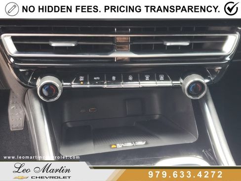 Used 2025 Chevrolet Traverse Z71 w/ Driver Confidence Package AWD/4WD image 28