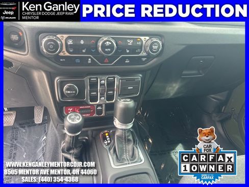 Used 2024 Jeep Wrangler Unlimited AWD/4WD image 17