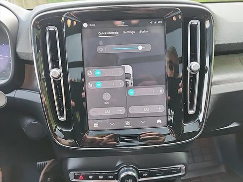 Certified 2024 Volvo XC40 Recharge Ultimate w/ Protection Package Premier AWD/4WD image 19