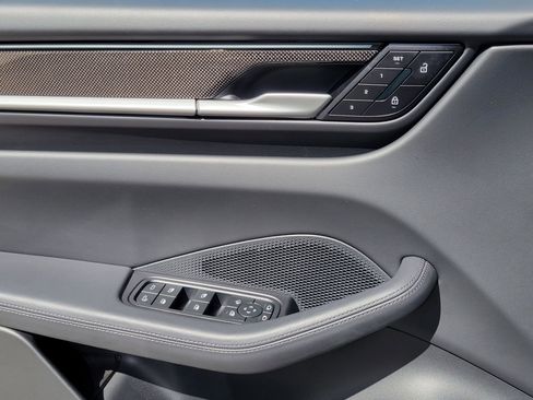 Used 2025 Porsche Macan Electric image 26