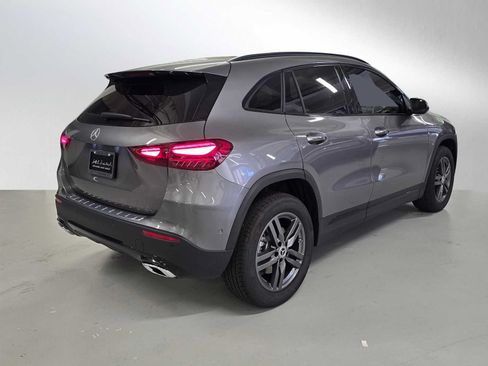 Used 2026 Mercedes-Benz GLA 250 4MATIC image 5