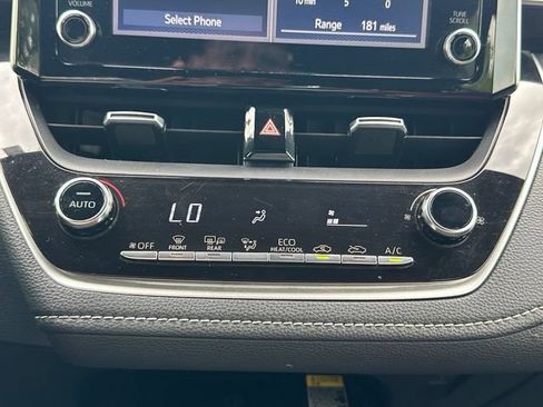 Used 2019 Toyota Corolla SE FWD image 26
