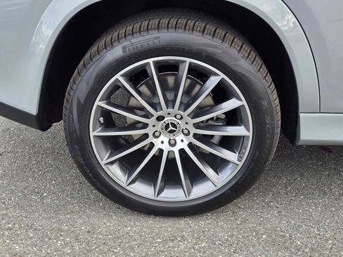 Used 2025 Mercedes-Benz GLE 450e 4MATIC image 9