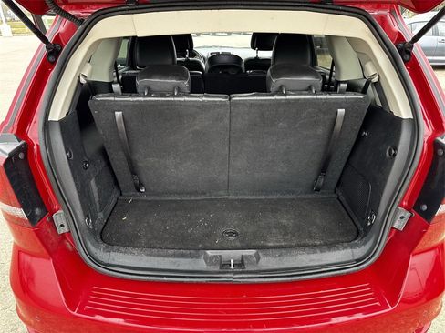 Used 2018 Dodge Journey Crossroad w/ Driver Convenience Group image 30