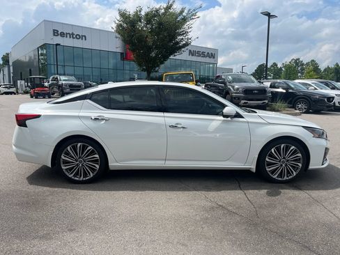 Certified 2023 Nissan Altima 2.5 SL FWD image 7