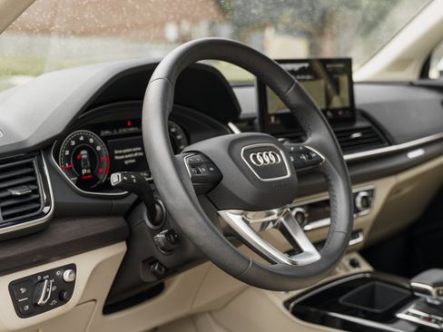 Certified 2024 Audi Q5 2.0T Prestige w/ Prestige Package AWD/4WD image 9