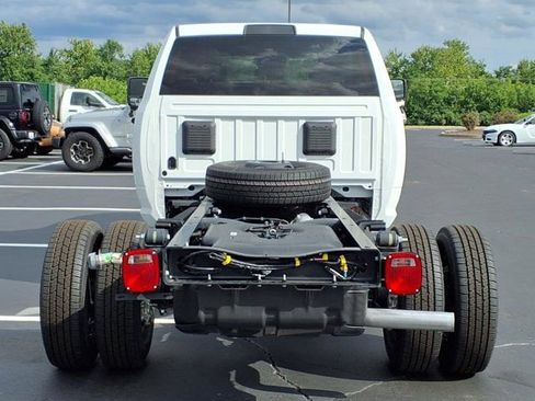 New 2025 RAM 3500 Tradesman AWD/4WD image 17