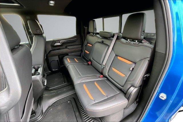 Used 2023 GMC Sierra 1500 AT4 w/ AT4 Premium Package AWD/4WD image 23