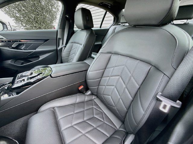New 2027 BMW 540i xDrive w/ M Sport Package AWD/4WD image 22