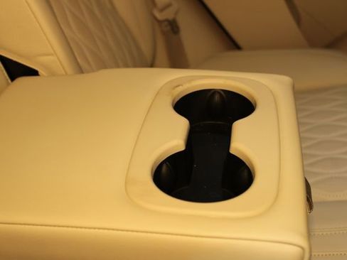 Used 2022 Buick Envision Avenir w/ Technology Package II FWD image 15