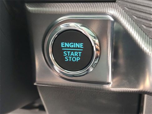 Used 2025 Ford F150 Lariat w/ Equipment Group 502A High image 20