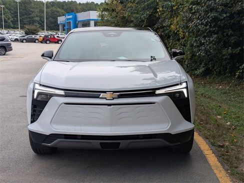 New 2026 Chevrolet Blazer EV LT image 6
