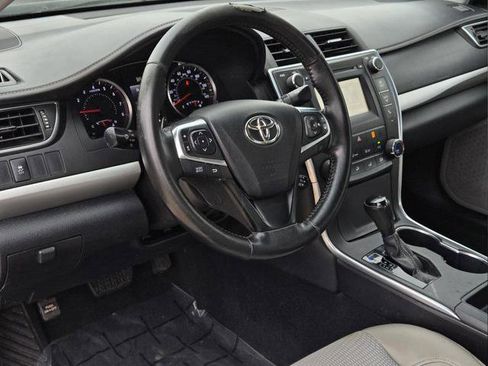 Used 2016 Toyota Camry SE FWD image 13