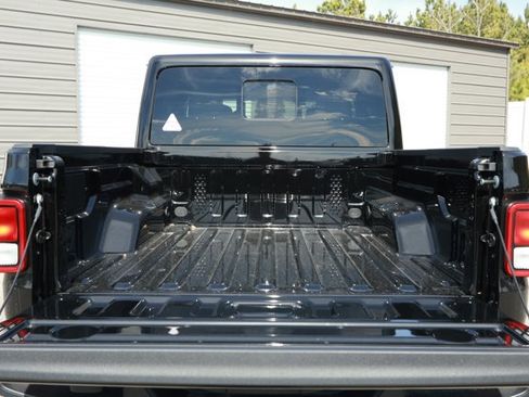 New 2026 Jeep Gladiator Sport image 8