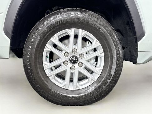 Used 2024 Toyota Tundra SR5 w/ SR5 Premium Package AWD/4WD image 41