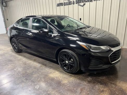 Used 2019 Chevrolet Cruze LT w/ LT Fleet Convenience Package image 6