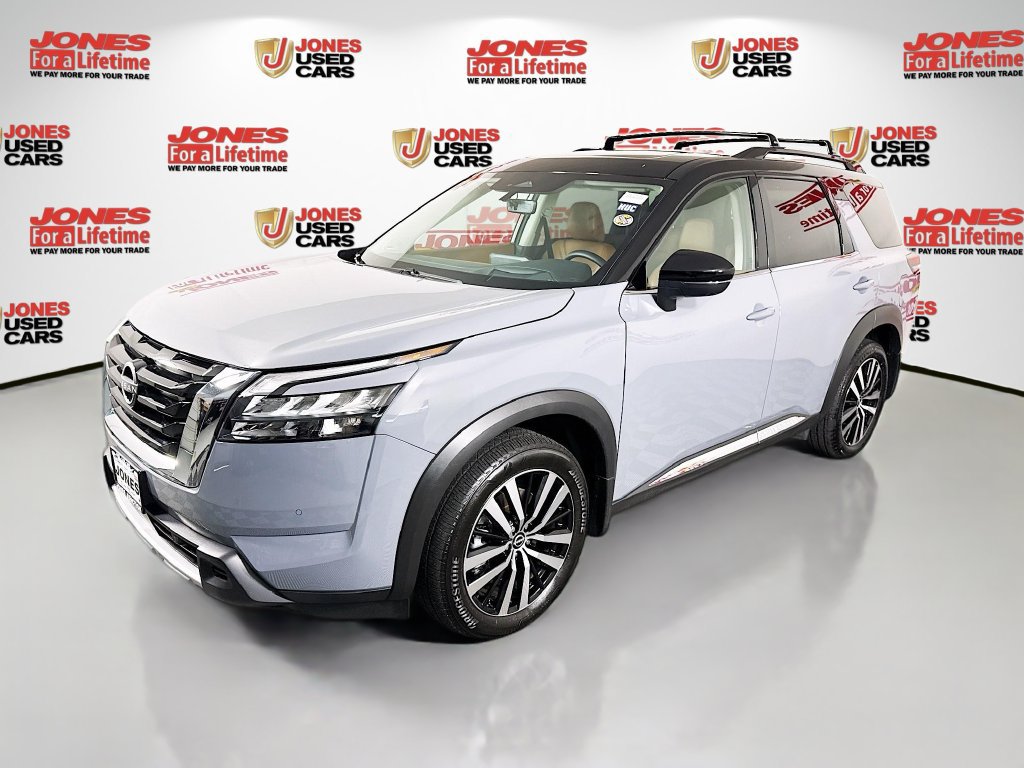 Certified 2025 Nissan Pathfinder Platinum AWD/4WD image 16